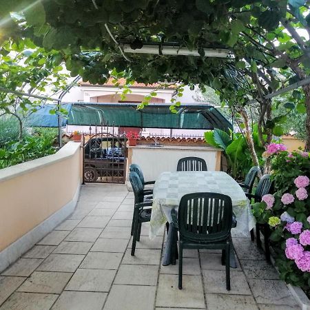 Apartman 100M2, Full Opremljen, Privatni Parking. Пула Екстериор снимка